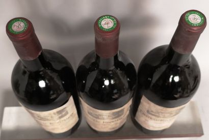 null 3 magnums Château FONTMARTY - Pomerol 1989 

Slightly stained labels.