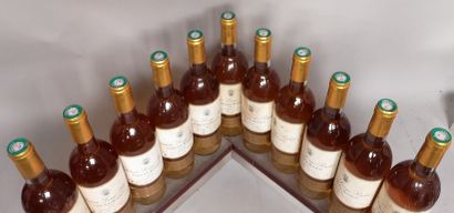 null 11 bouteilles Château LANGE REGLAT - Sauternes 2001 

Étiquettes tachées.