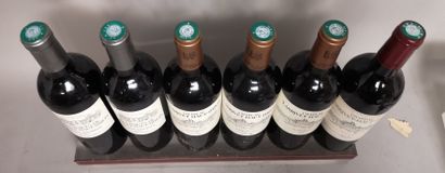 null 6 bottles Château LARRIVET HAUT BRION : 1 of 2000, 2 of 2005 and 1 of 2006,...
