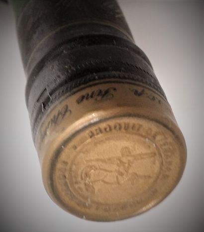 null 1 bottle COGNAC Fine Champagne "V.S.O.P. - REMY MARTIN 

Label slightly damaged....
