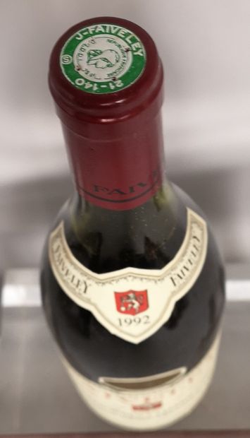 null 1 bouteille LATRICIERES CHAMBERTIN Grand Cru - FAIVELEY 1992 

Niveau à 3,2...
