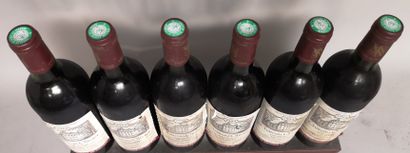 null 6 bottles Château OLIVIER - Grand Cru Classé de Graves 1984 

Stained and slightly...