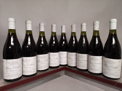 null 9 bottles ALOXE CORTON "Valozières" - Pierre BITOUZET 1990 

Slightly stained...