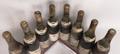 null 8 bouteilles BOURGOGNE REMOISSENET 1959 - A VENDRE EN L'ETAT 

CLOS DE LA ROCHE...