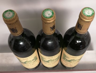 null 3 bouteilles Château OLIVIER Blanc- Gcc Graves 1996 

Étiquettes légèrement...