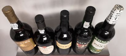 null 5 bottles 4 PORTO DIVERS and 1 JEREZ FOR SALE AS IS