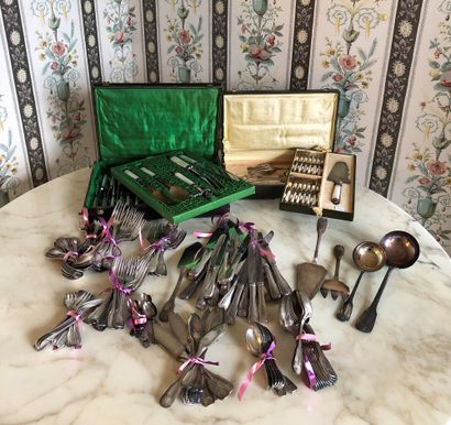  Set of silver plated cutlery and service parts including: leg of lamb handle, ladle,...