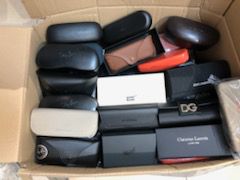  Lot of about 1300 cases for children and adults glasses (sight and solar) 
Many...
