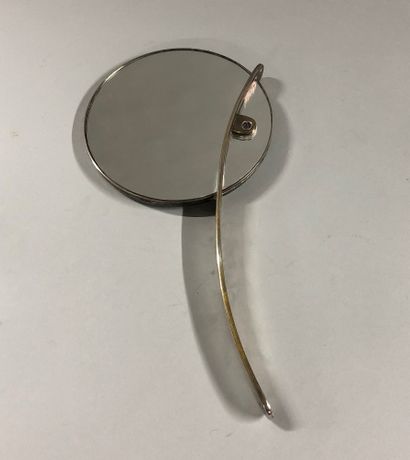null Jean Boris LACROIX (1902-1984)

Face à main en métal nickelé et miroir circulaire...