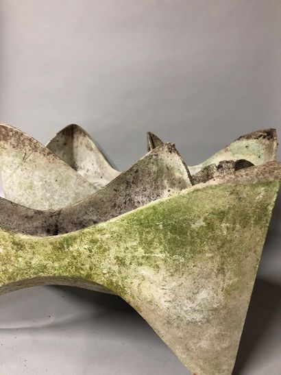 null Willy GUHL (1915-2004)

Suite of three planters in cellular concrete.

Small...