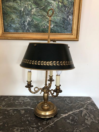 null Lamp bouillotte in metal and gilded brass with three arms of light, lampshade...