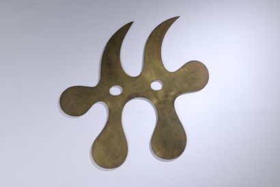 Jean LEGROS (1917-1981) Relief, circa 1968 
Brass. 
Workshop stamp on the back. 
43...