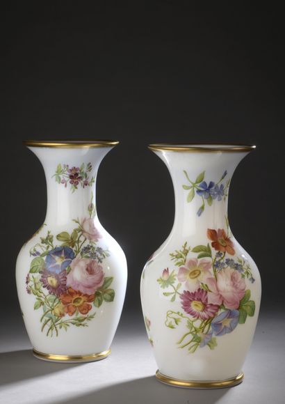 null PAIR OF VASES in white opaline with floral decoration, edged with gold bottom....