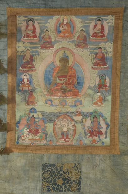 null TANG-KHA (tempera on canvas), ink and colors on fabric, Buddha seated in padmasana,...