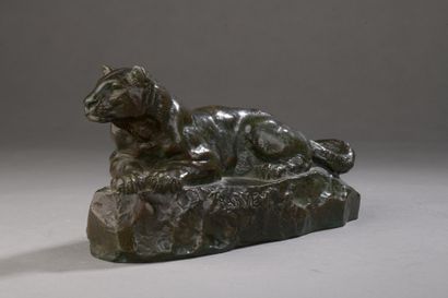 null Antoine Louis BARYE (1796-1875)

Panther of Tunis n°2

Bronze with a brown-green...