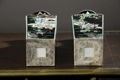 null Pair of porcelain vases of quadrangular form with polychrome enamelled decoration...