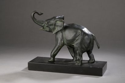20th century FRENCH school 
Elephant 
Bronze...