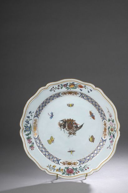 Porcelain dish with polychrome decoration...