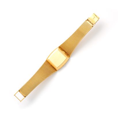 null Omega

Bracelet watch in 18K yellow gold.

Constellation model, quartz movement.

Signed...