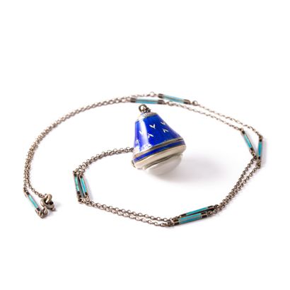 null Silver 800‰ and blue enamel pendant watch (missing) with silver and metal chain.

Late...