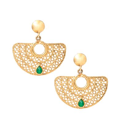 null Pair of 18K yellow gold earrings holding respectively a pear cut emerald.

Marked...