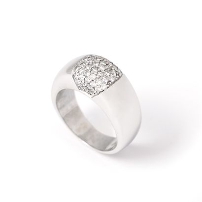null Ring in 18K white gold set with diamonds.

Marked 750.

Finger size: 54.5.

Gross...