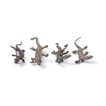 null Set of five silver 800‰ brooches depicting salamanders, faceted elements, colored...