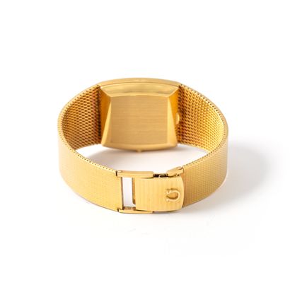 null Omega

Bracelet watch in 18K yellow gold.

Constellation model, quartz movement.

Signed...