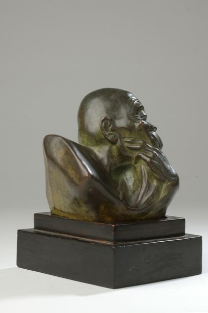 null Gaston Hauchecorne (1880-1945)

Buste de chinois âgé

Bronze à patine brun vert

Porte...