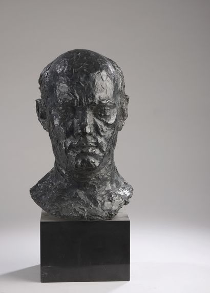 null Robert Wlerick (1882-1944) 

Rosenbaum

Model created in 1942

Bronze with black...