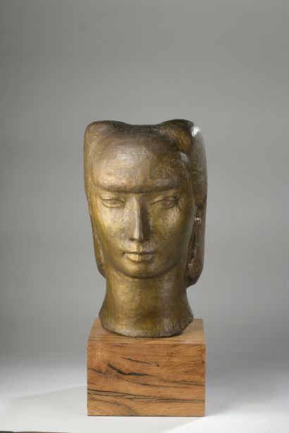 null Marcel Gimond (1894-1961)

Portrait de femme

Bronze à patine mordorée

Signé...