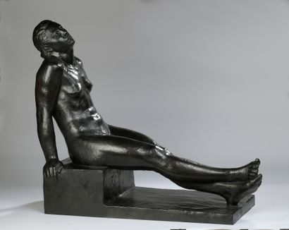 null Robert Wlerick (1882-1944) 

The Offering, 1936 - 1937

Bronze proof, n°5/10...
