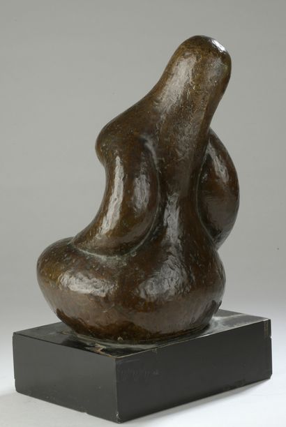 null Louis Bancel (1926-1978) 

Kneeling woman

Bronze with light brown patina Signed...