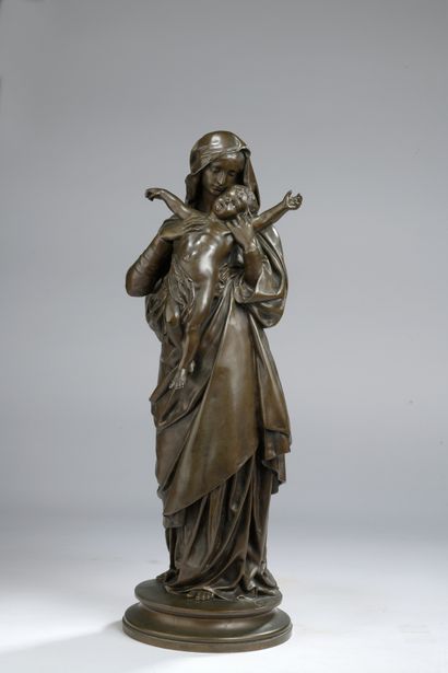  Gustave Doré (1832-1883) 
Vierge à l’Enfant 
Bronze à patine brun vert 
Signé "...