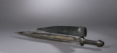 null CAUCASIAN KNIFE, called "kindjal". Handle with horn plates, with three rivet...