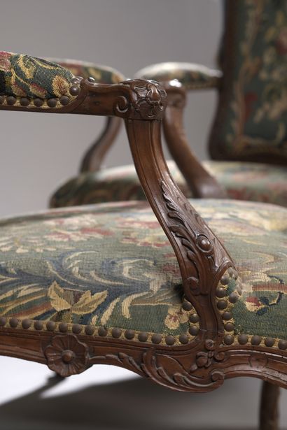 null RARE SET OF SIX FLAT-BACKED BEECH ARMCHAIRS, molded and carved, with foliage...