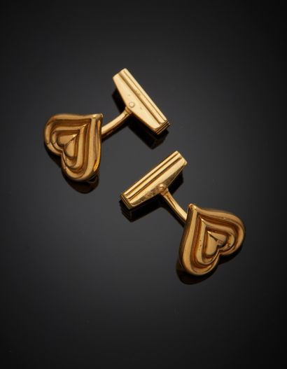null P. G. BRUN - Pair of 18K yellow gold 750‰ cufflinks, with concentric heart motif,...