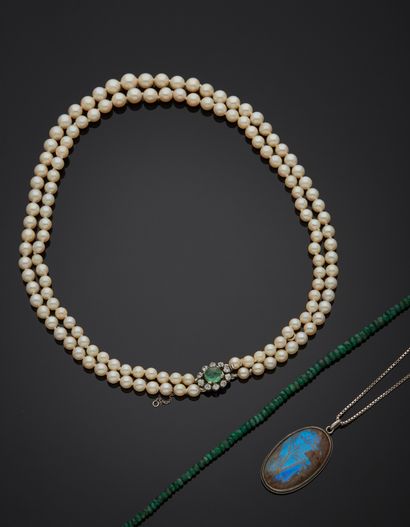 null Necklace two rows of cultured pearls in fall, mounted on wire with knots, provided...