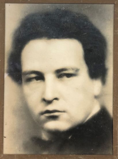 null Lot comprenant sept photographies noir et blanc du compositeur Arthur Honegger...