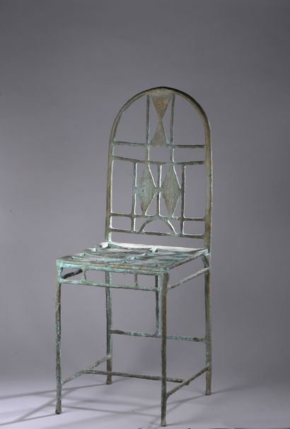 null François DIMECH (1949)

Chaise ajourée en bronze patiné vert

Signée et numérotée...