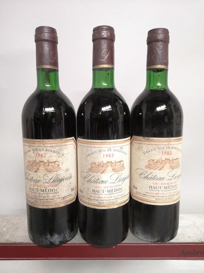null 3 bottles Château LIEUJEAN - Haut Médoc 1982 

Slightly stained labels. Levels...