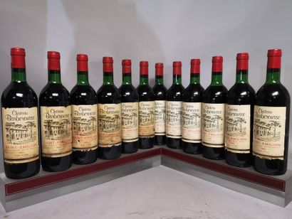 null 12 bouteilles Château BARBEROUSSE - Saint Emilion 1982 

Étiquettes tachées....