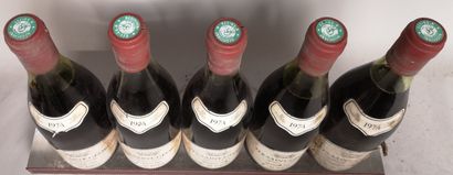 null 5 bottles NUITS SAINT GEORGES - QUINSON Fils 1974 

Labels slightly stained...