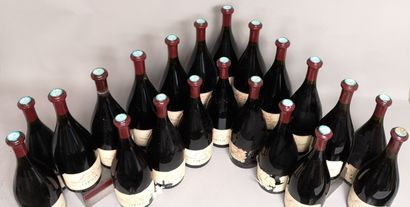 null 21 bouteilles CHINON - Château de La GRILLE - 1982

8 étiquettes abîmées. Niveaux...