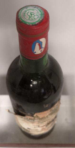 null 1 bouteille Château BEAUMONT - Haut Médoc - 1975

Etiquette très abîmée. Niveau...