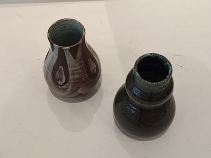 null ACCOLAY

Two polychrome enamelled ceramic vases. 

Marked Accolay and signed...