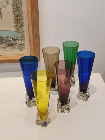 Set of six cocktail glasses in polychrome...