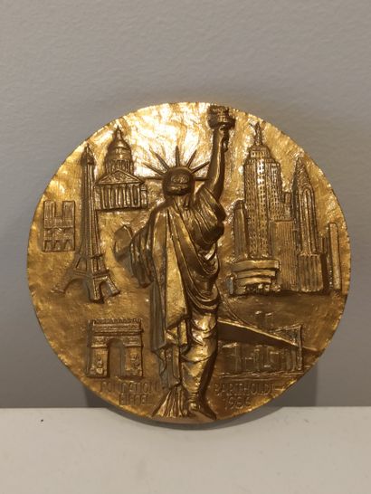 null Medal commemorating the bicentennial of France's gift of the Statue of Liberty...
