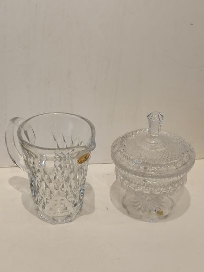 null BACCARAT

Lot including : 

- Bamboo model crystal candle jar in two parts,...