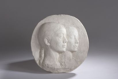null Marcel DAMBOISE (1903-1992)

Medallion of the two sisters, 1981

Unpatinated...